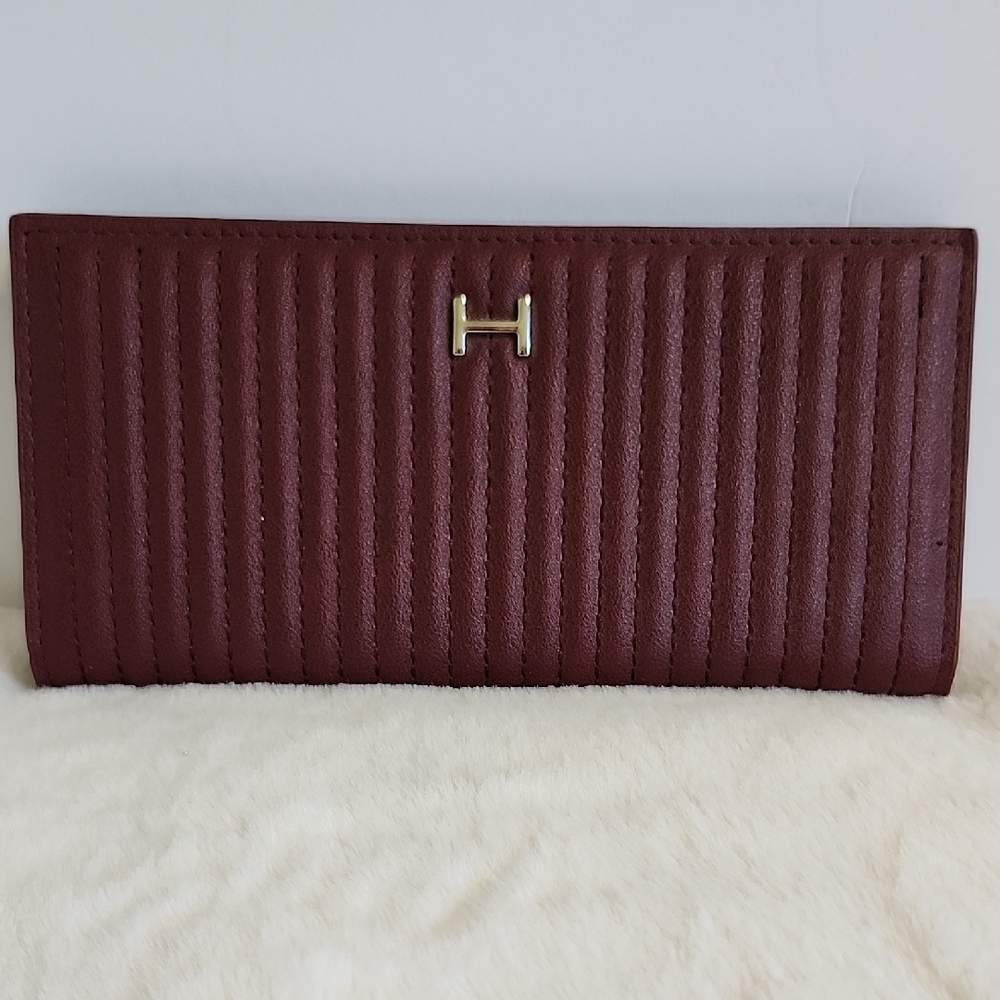 Halston Burgundy Quilted Wallet With Removable Card Case NEW